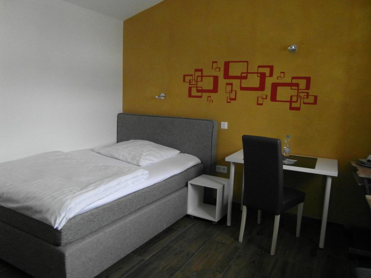 Hotel Am Donaubogen Sarching 外观 照片