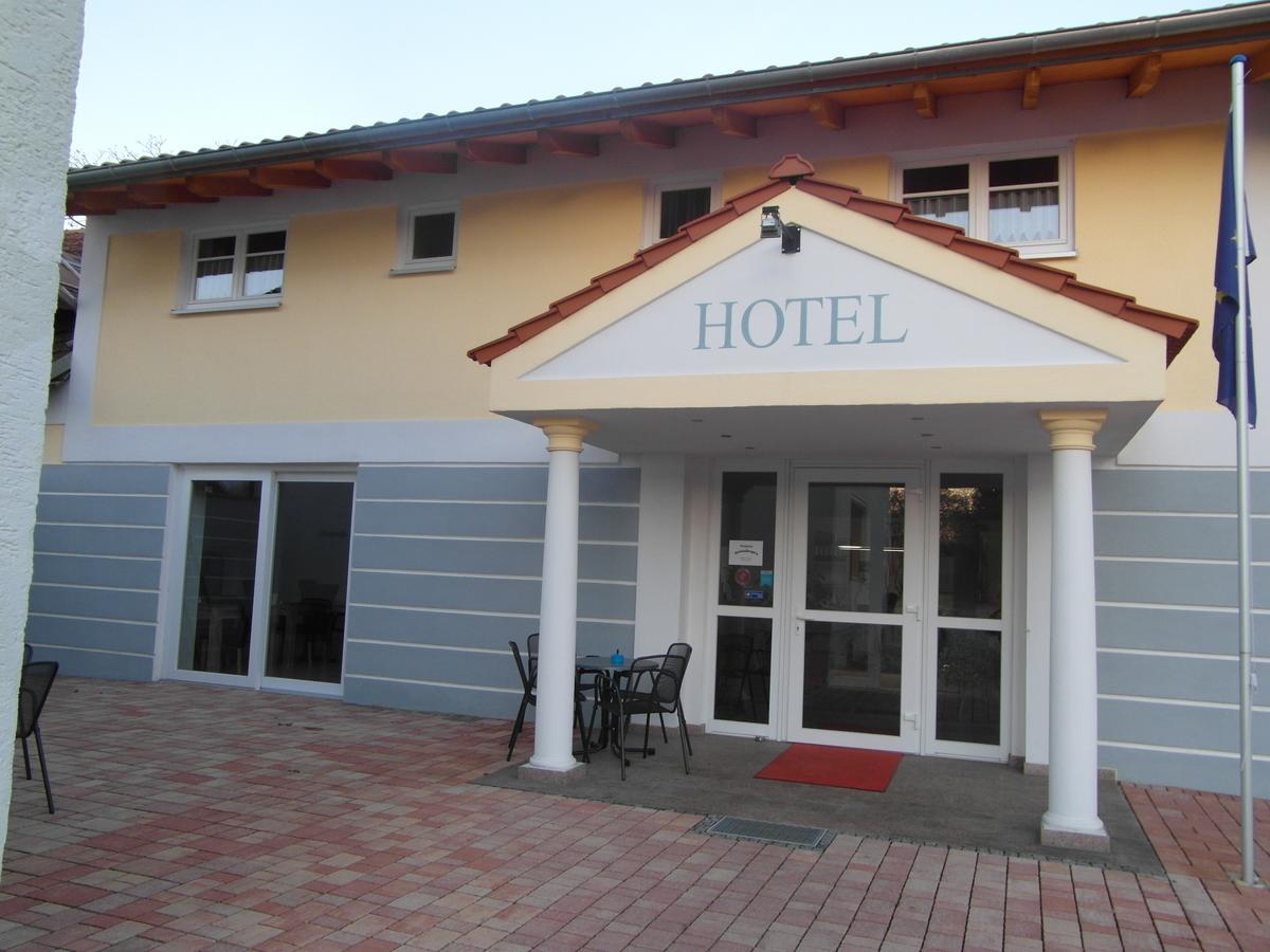 Hotel Am Donaubogen Sarching 外观 照片