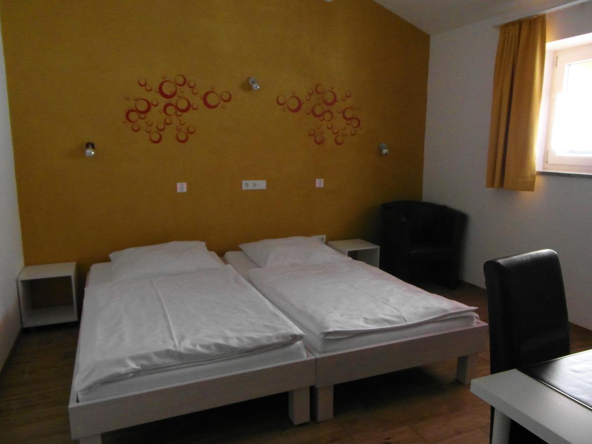 Hotel Am Donaubogen Sarching 外观 照片